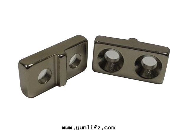 钕铁(tiě)硼异(yì)形方(fāng)形打(dǎ)孔磁铁(tiě)                           