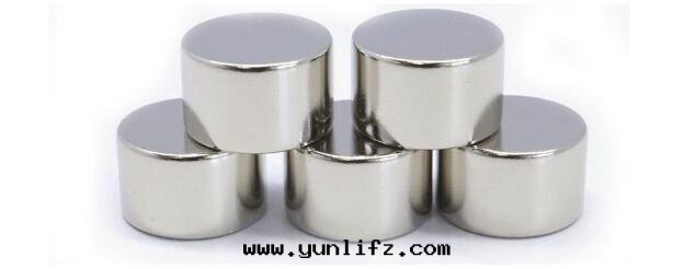 为(wèi)什(shén)麼(me)磁铁(tiě)容易發(fà)生(shēng)斷裂和(hé)易碎