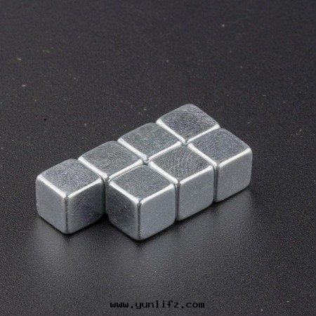 钐钴正(zhèng)方(fāng)形磁铁(tiě)                                